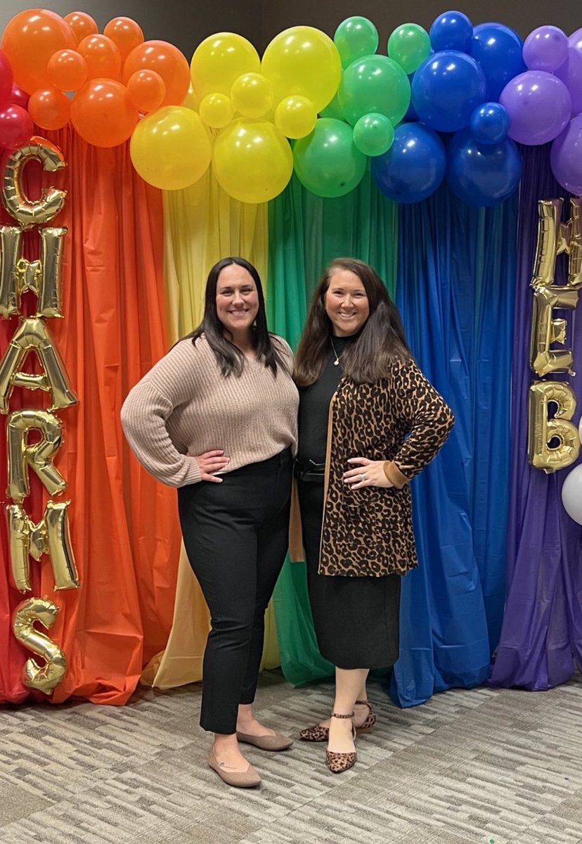 MsPadillasWorld's tweet photo. Today was THIS much fun! I am so honored to represent MPE as 22-23 Teacher of the Year. Today I celebrated with fellow teachers of the year and many who have have had an huge impact on my career! 📸:@jliesl and thank you for everything! 🦜💚 #hebisd #parrotpride #6thgradeteacher https://t.co/fduvL6UMH7