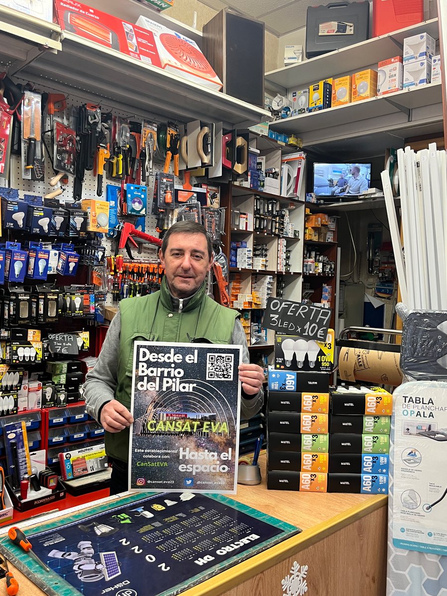 cansat_eva23's tweet photo. 2ªSORPRESA
Campaña « Barrio »¿conoces alguno de estos comercios?Son Los que componen el Barrio Del Pilar y CanSatEVA ha distribuido carteles a cambio de un donativo,ya no es solo nuestro satelite si no de todos vosotros¡Garcias! @principe_ies 
#Campaña #Barrio #Satelite #STEM https://t.co/Tf0ggN9ptZ