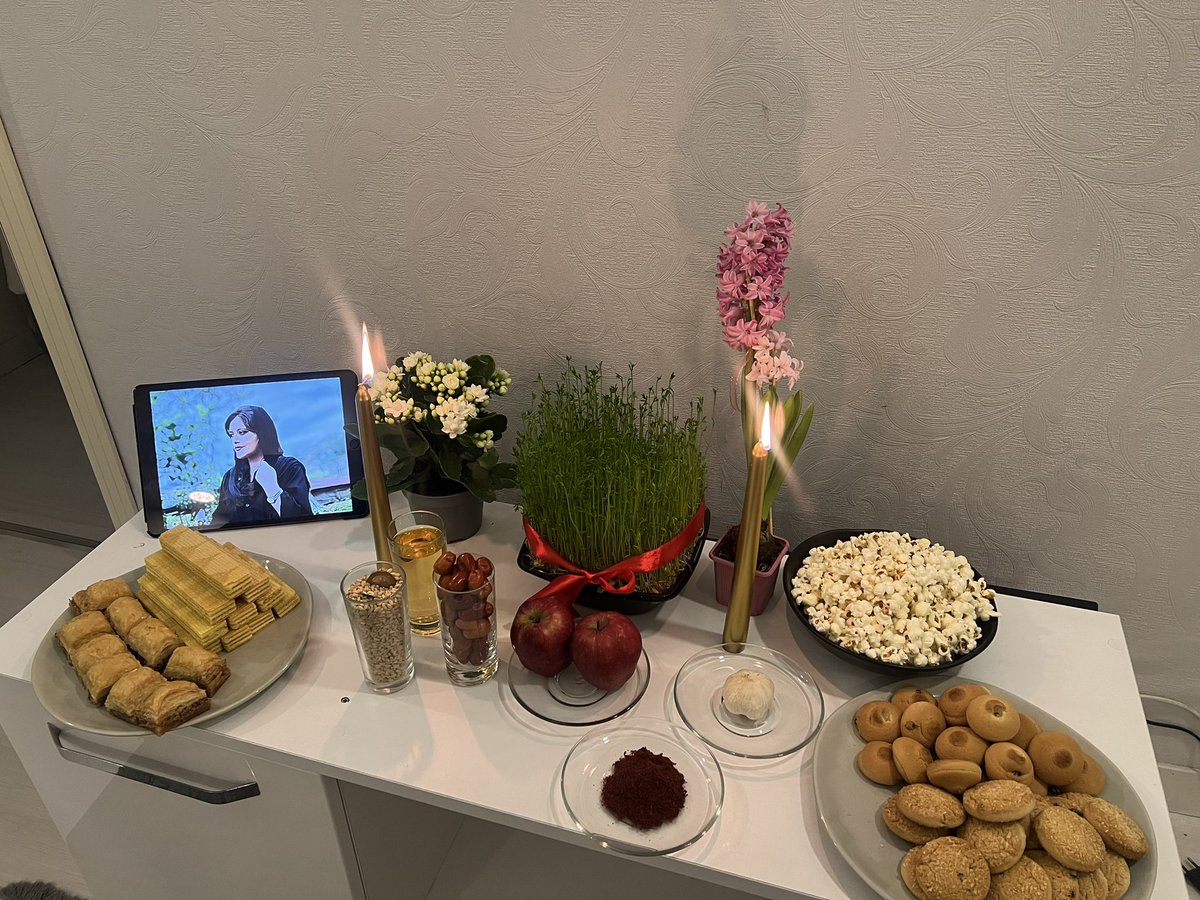 به امید اجرایی شدن مانیفست #رنسانس_ایران_آزاد نوشته استاد #محمدعلی_طاهری صبح آزادی نزدیک است #مهسا_امينی‌