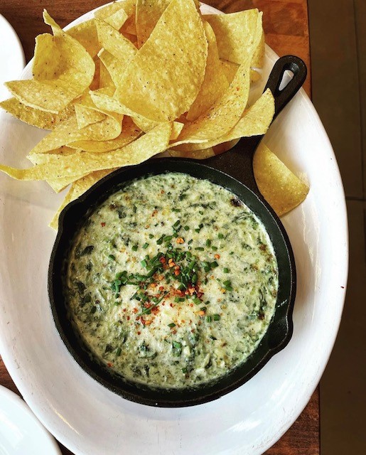 GMAshland's tweet photo. A next level chip and dip experience to begin your meal at #peachesprime!

📸: @foodculturist

Learn more here: https://t.co/4kqrWCfUoQ https://t.co/Gg9VAJxSe7
