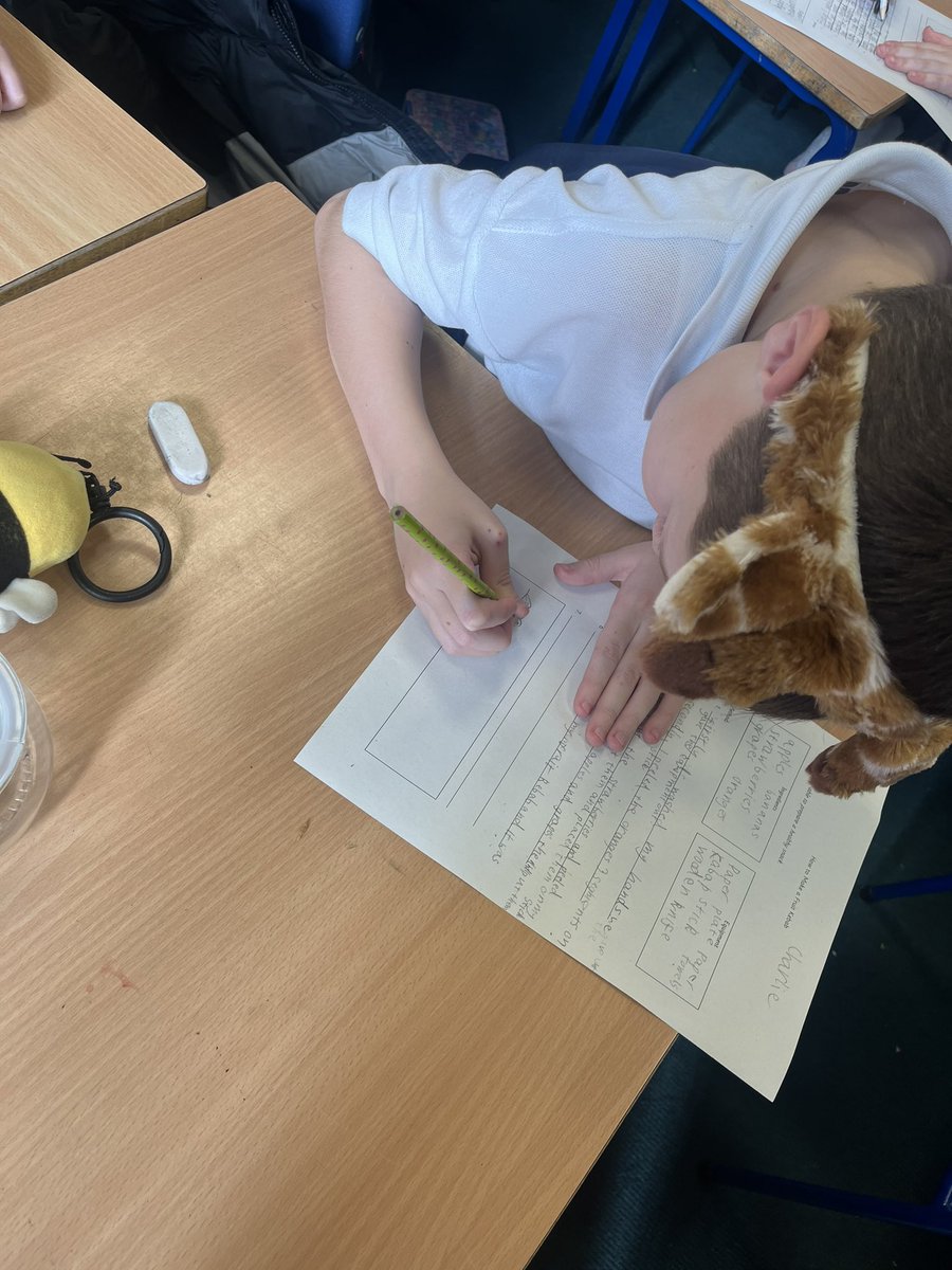 CuthbertsonLVPS's tweet image. After preparing our snack, we wrote out each step explaining what we done! Fabulous work👏👏