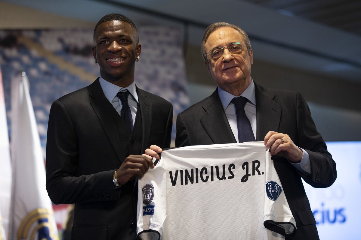 Mario___RM's tweet photo. Hilo de los mejores momentos de Vinicius Junior en el Real Madrid.

Empezamos con su presentación. https://t.co/2xL0akJQp4