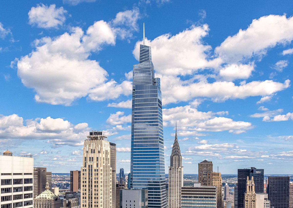 IntelPointAlert's tweet photo. DEVELOPING: Evacuation underway following reports of ‘significant shaking’ at Vanderbilt Tower in New York City https://t.co/a2iF6bOfax