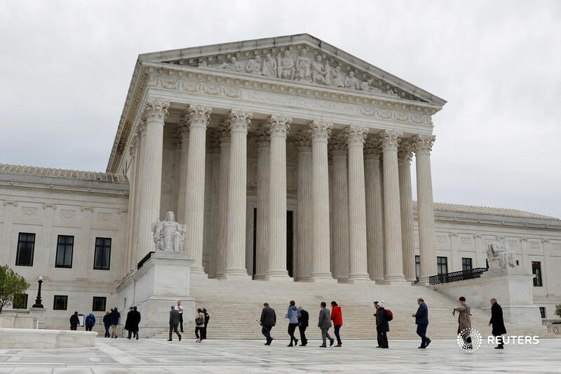 SCOTUS, in a 9-0 ruling, revived a deaf student's lawsuit seeking monetary damages from the school system in Sturgis, Michigan over inadequate classroom instruction, as the justices overturned a lower court's decision to dismiss the case
reut.rs/3n1xHFw