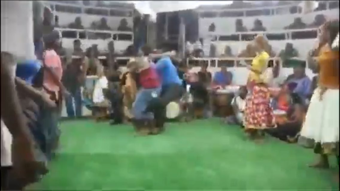 MMaelfu's tweet photo. Where were these videos shot for “Anaye kupenda, pendana naye song” I wish I was there. https://t.co/9ixV2WaAaF