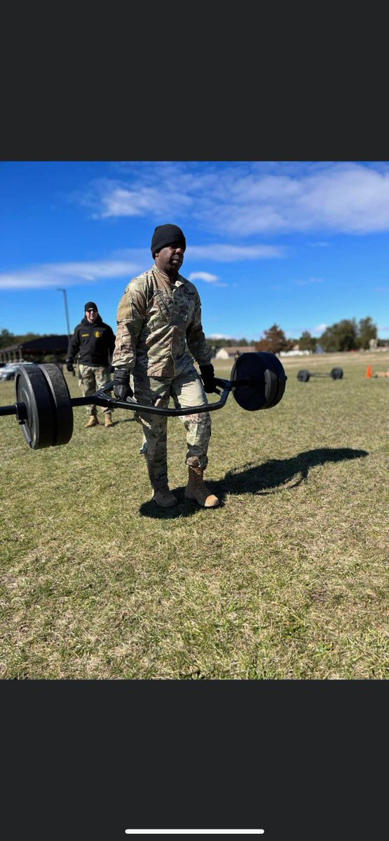 teamcastle's tweet photo. #FitLife
SSG Jamall Jackson, @Teamcastle logistics NCO conquers the Master Fitness Course at @FortKnoxKY. Iron sharpening iron. #BuildtoServe #MasterFitness #ReadyNow
@USArmyReserve @USArmy @USARPAC @USACEHQ @USAEnReg @FamilyPrograms @GoArmy @ChiefUSAR @ArmyReserveCSM https://t.co/TT08lyTFjO