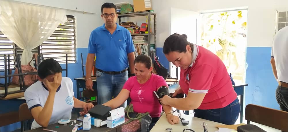 #21Marzo #Ayacucho cumpliendo con las políticas Educativas,sociales y de salud <a href="/NicolasMaduro/">Nicolás Maduro</a> <a href="/FreddyBernal/">Freddy Bernal</a> <a href="/_LaAvanzadora/">Yelitze Santaella</a> <a href="/Berzabethg1/">Berzabethgandicaoficial</a> se realizó Jornada medica Para los estudiantes y personal de UE Mata de Curo, gracias al IPASME-CDI Colón y PNB-Ayacucho
@Redintergranfe1