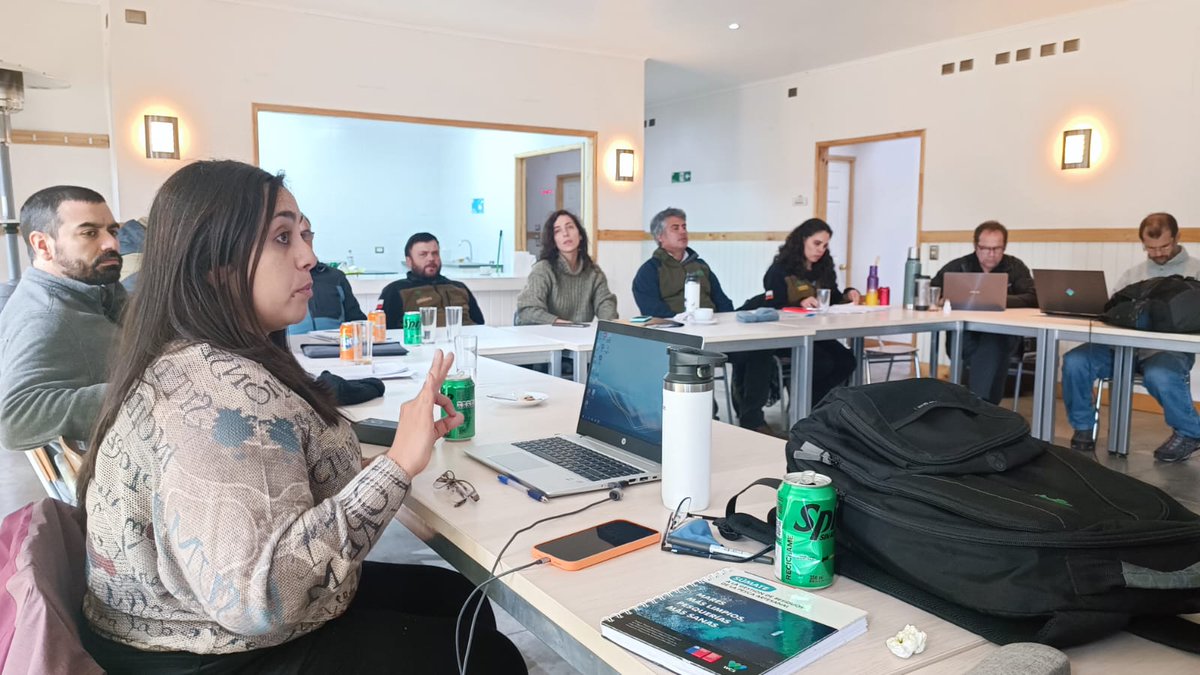 conaf_minagri's tweet photo. 🟢SNASPE Marino | #CONAF encabezó taller de  discusión técnica para establecer lineamientos sobre la administración terrestre y marina en áreas silvestres protegidas de la Patagonia chilena. 

✔️Instancia compartida con repr. de #ProAP, #PEW, Fundación #Omora y @SubpescaCL https://t.co/gRAtLMhkwu