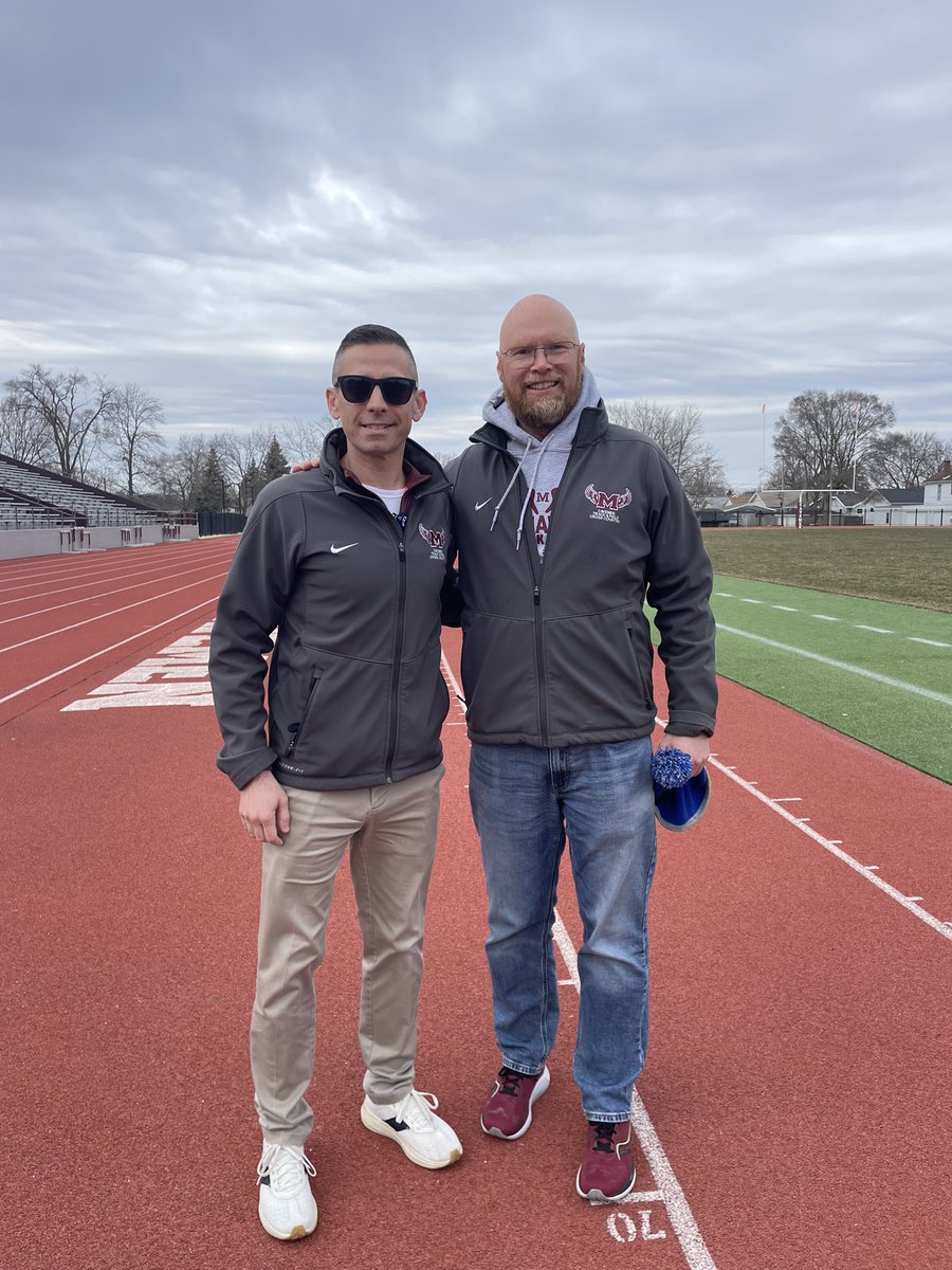 CavemenXC's tweet photo. Excited to announce Coach Justin Hembrecht has accepted the Head Coach position at @SCMJohnYoung 

@jhembrecht will still assist with the Mishawaka Boys in the fall and will remain the distance coach for Mishawaka Boys in the Spring. Phenomenal hire!! 💥👍 https://t.co/8MviTwqfDH