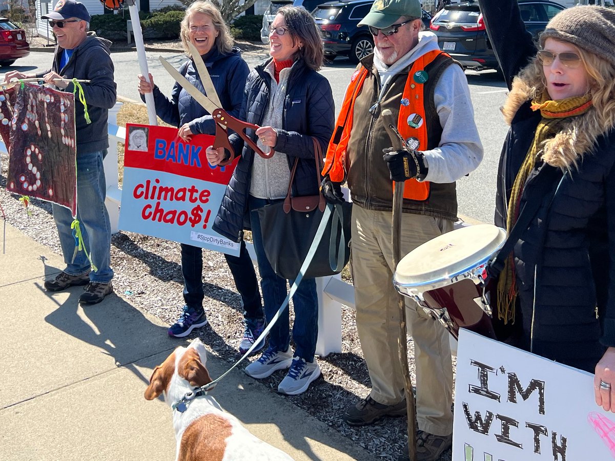 jerushko's tweet photo. @CLIMATEMAMA Hey #ClimateMama thanks for introducing me to Rosemary! She organized a Hyannis #StopDirtyBanks action.We cut a giant credit card for #32123 #thirdact #350capecod, singing along with this 39-second-ditty: https://t.co/s52PfjNCv6 https://t.co/oxtsFYrqSd