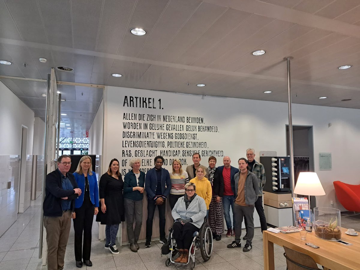 RobvanMuilekom's tweet photo. Op deze Dag tegen racisme en discriminatie is bij @ProvUtrecht de nieuwe, uitgebreide tekst van @Artikel_een op de muur gezet. #Art1MN, #COCMN EN #IederIn https://t.co/KybRbq20R8