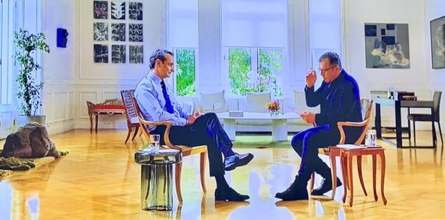 papadimoulis's tweet photo. Κυβερνά επι 4 χρόνια ο #Μητσοτακης αλλά δεν φταίει ποτέ! Μόνο οι άλλοι! Μια νέα συνέντευξη-κονσέρβα σε ρόλο «πλυντηρίου», με νερό κατευθείαν από το «ποτάμι». Με τις υποκλοπές έσκασε η φούσκα του δήθεν «φιλελεύθερου». Με τα #Τεμπη η φούσκα του «ικανού διαχειριστή»! #protagonistes https://t.co/dxrOOynLtz