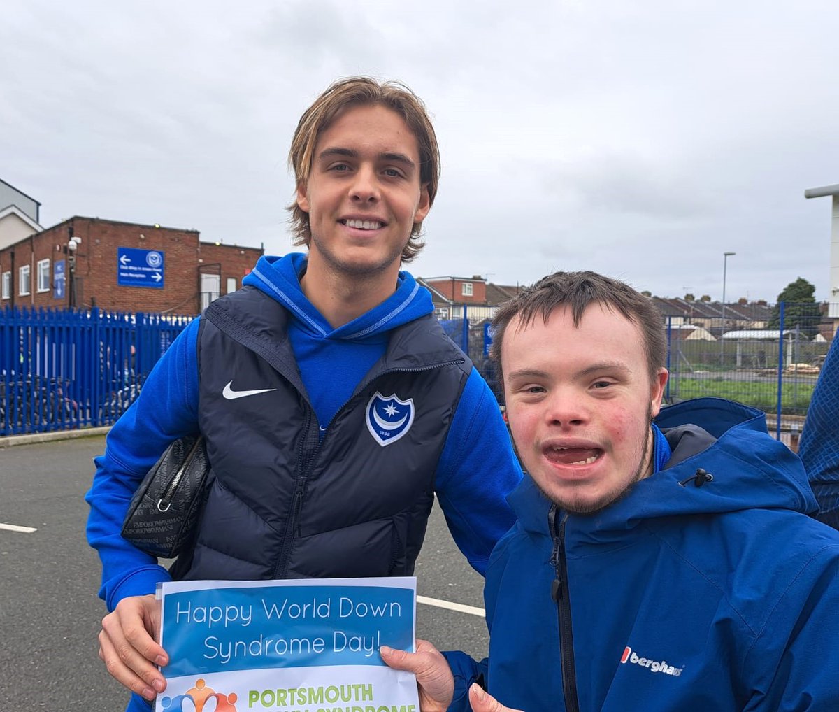 When #PortsmouthDSA #ambasador Sam asked his idol #PFC player #RyleyTowler to help him raise awareness about #DownSyndrome, he didn’t disappoint. Happy World Down Syndrome Day everyone! #WDSD23  <a href="/AndyFord33107/">Andy Ford</a> #PFC <a href="/LovePompeyfc/">Portsmouth fc</a> #FrattonPark #PortsmouthDSA⚽️