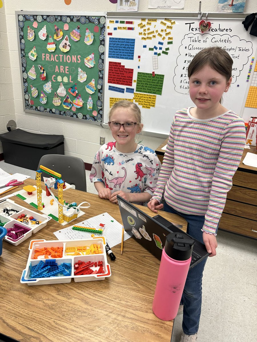 Construction Day 🚧 <a href="/RoundHillES/">Round Hill Elem</a>