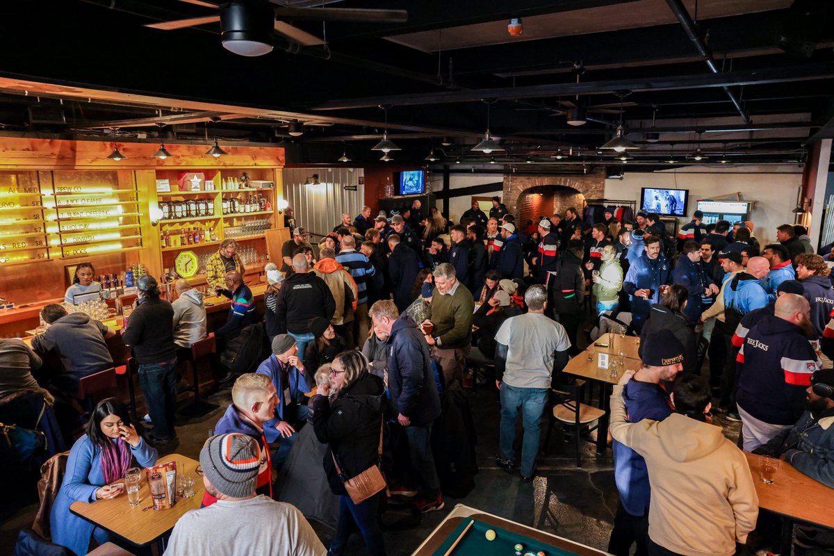 rugbynewyork's tweet image. One of the great things about rugby is you compete for an intense 80 minutes out on the field and then come together to enjoy a drink straight after. 🏉🤝🍻 

@AltMedBeer #TryLocal #MLR2023