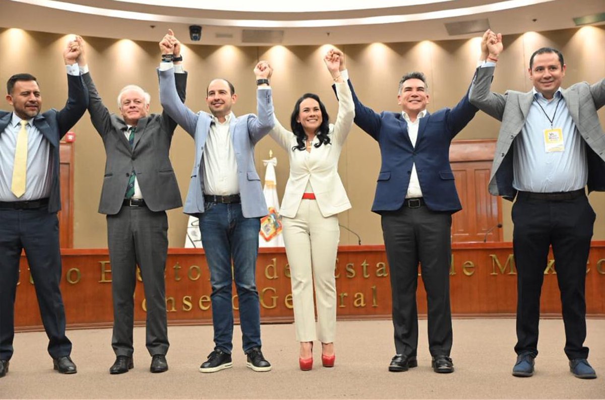 AlejandraDMV's tweet photo. Con nuestro registro en el @IEEM_MX damos un paso más hacia el #Edoméx de unidad, cambio, reconciliación y trabajo en equipo. Juntos vamos a construir un estado más próspero, justo y de desarrollo para todas y todos los mexiquenses. ¡Valentía es unir al Edomex! #UnidosPorEdoméx https://t.co/uIPa5ZxXOw