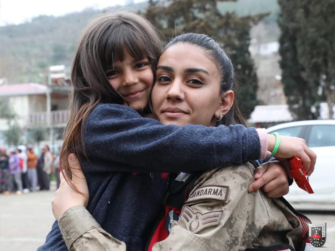 #AstsubaylaraMüjdeVerin

Biz doğuştan aşığız şanlı Bayrağa
Vurgunuz biz ayla yıldıza
Bir ölürüz bin doğarız sen tasalanma
El değmesin yurduma🇹🇷🇹🇷🇹🇷

<a href="/RTErdogan/">Recep Tayyip Erdoğan</a> <a href="/NureddinNebati/">Dr.Nureddin NEBATİ🇹🇷</a>
<a href="/suleymansoylu/">Süleyman Soylu</a> <a href="/tcsavunma/">T.C. Millî Savunma Bakanlığı</a>
<a href="/kilicdarogluk/">Kemal Kılıçdaroğlu</a> <a href="/mustafaelitas/">Mustafa Elitaş</a>
<a href="/fuatoktay/">Fuat Oktay</a> <a href="/HMBakanligi/">T.C. Hazine ve Maliye Bakanlığı</a> <a href="/dbdevletbahceli/">Devlet Bahçeli</a>