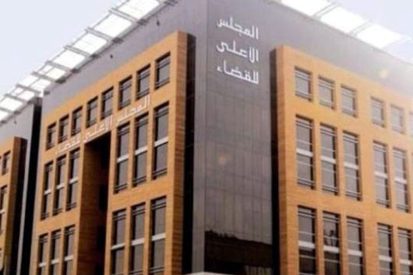 ayech_hamza's tweet photo. تدخل المجلس الاعلى للقضاء ضرورة ملحة لتوضيح  الصورة 

#لقجع_فاسد https://t.co/j4HxuuAbT1