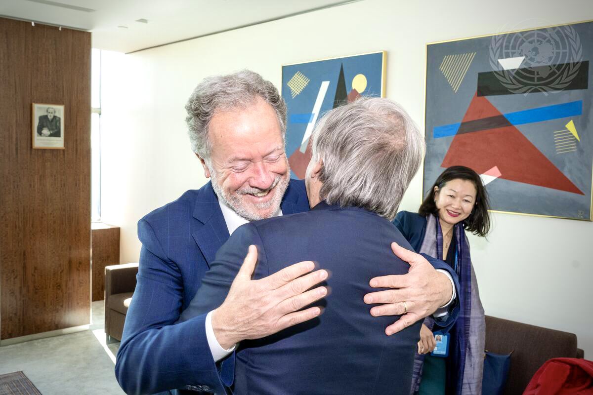 Cindy McCain tweet media