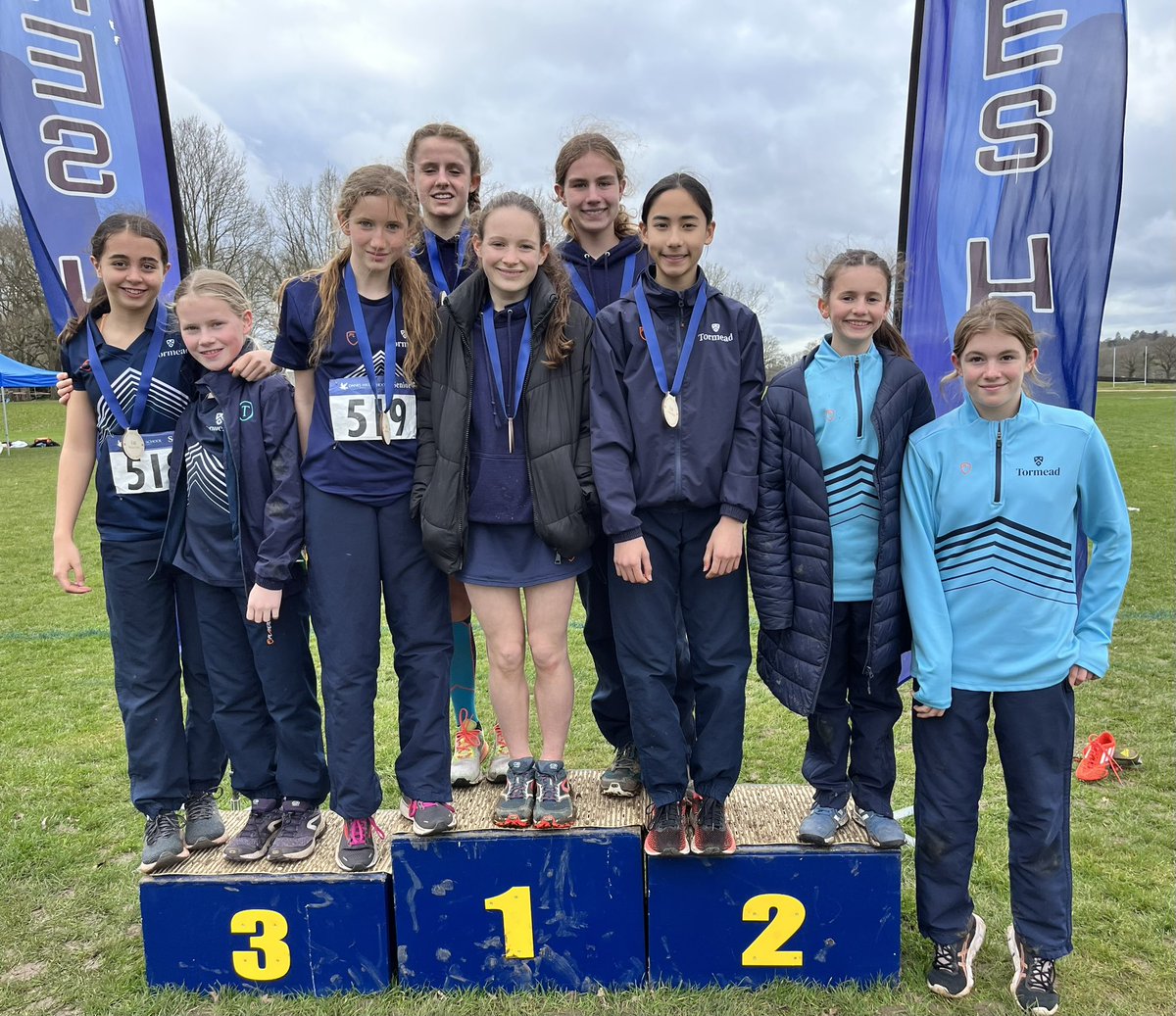 Tormead_Sport's tweet image. A great way to sign off the 2023 season @DaneshillPrep cross- country  today. Congratulations to our Year 7/8 girls🏃🏽‍♀️ who got four runners in the top 10 to win gold 🥇 #teamtormead #timetorun