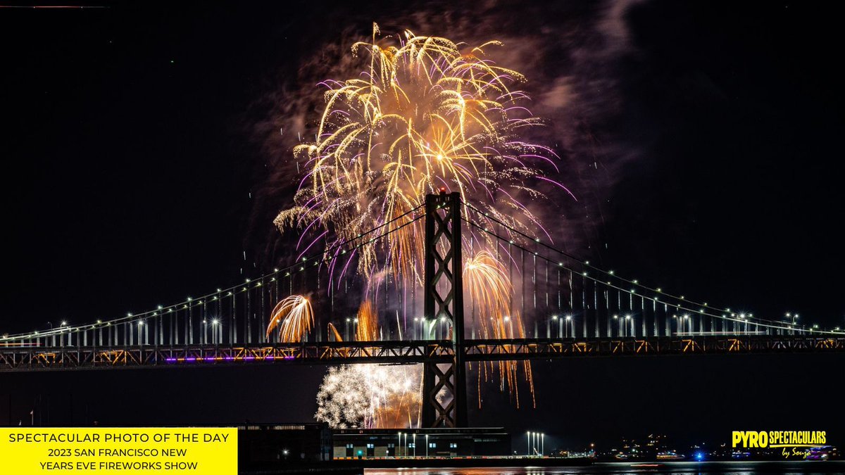 pyrospectacular's tweet photo. Beautiful fireworks from the San Francisco New Year's show. Thanks to Matt Boom for sharing! #photooftheday #pyrospec https://t.co/LO0A1JGqqW