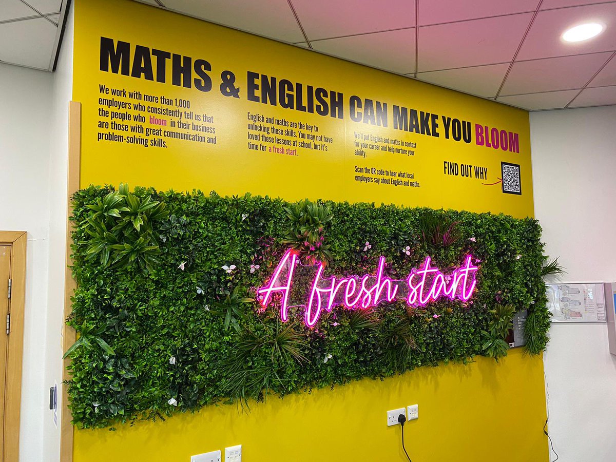 grssignscouk's tweet image. Recently installed @lincoln_college #wallgraphics #livingwall #ledneon