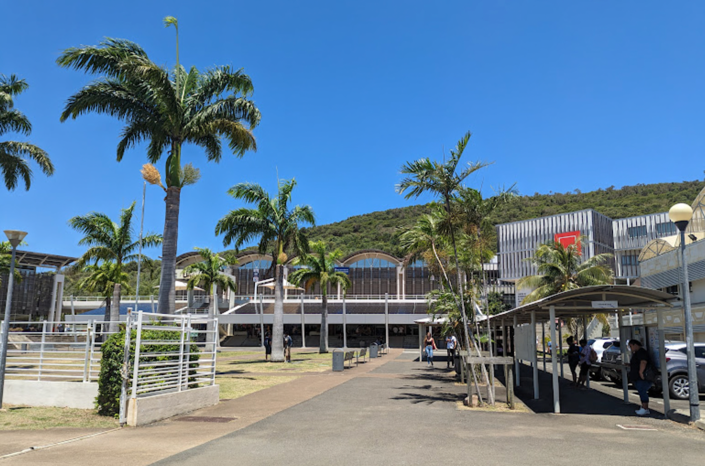 SFU French Dept tweet media