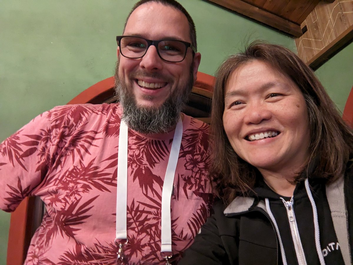 Finally got to meet the amazing @codepitbull in person #JavaLand2023 from @HiveMQ !!