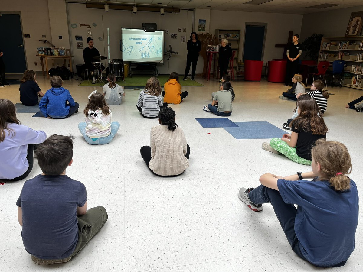 Atelier de danse animé par <a href="/TaraLuzDanse/">Tara Luz Danse</a> ! <a href="/estherguindon/">Esther Guindon</a>