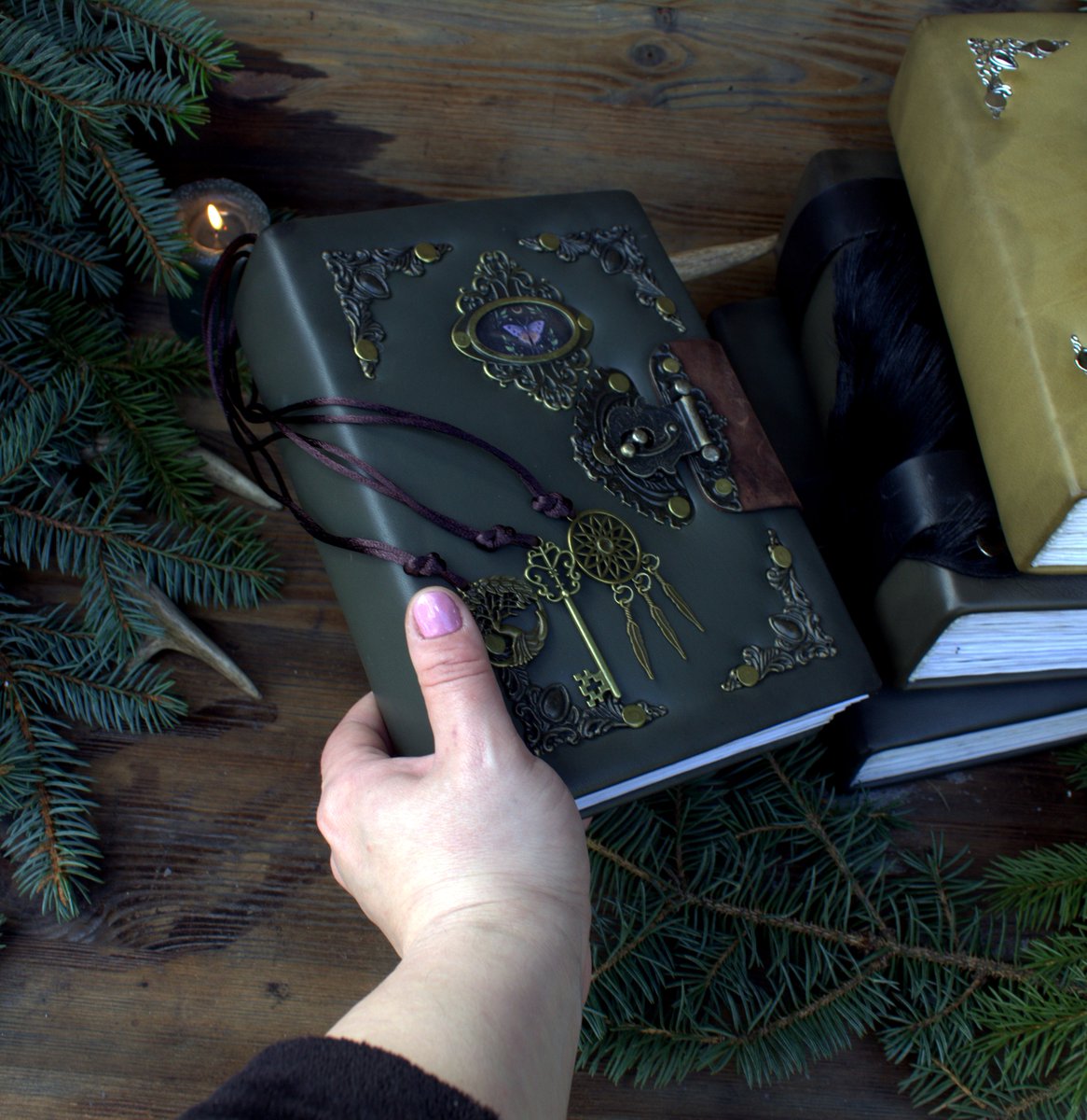 MemoryKeeper9's tweet photo. #Practicalmagic #bookofshadow, #grimoirejournal, #greenwitch  #witchbook  
#symbol #symbols #sacredsymbols #elements #planets #magic #magick #witch #witches #witchesmagic #witchcraft #magicsymbols #RoyaltyBitches #Manifest #PowerfulAF #Goddess #MyBestLife

https://t.co/1iV6QRpYew https://t.co/2hk7mmJefi
