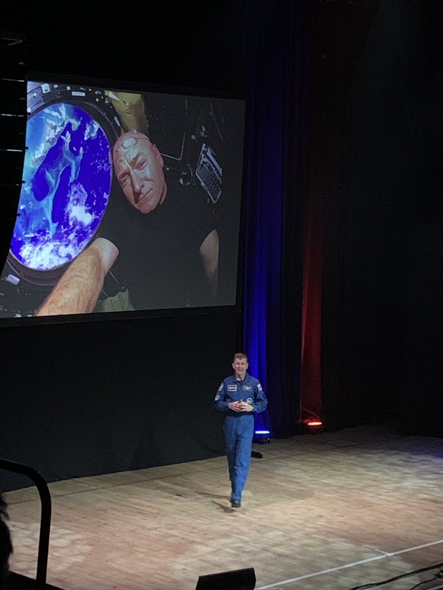 BRGS_Physics's tweet photo. Fascinating to listen to @astro_timpeake in Blackburn this evening - lots of interesting facts and insights to pass on to BRGS students! 🌎🛰️ https://t.co/I5UpN5s7Oi