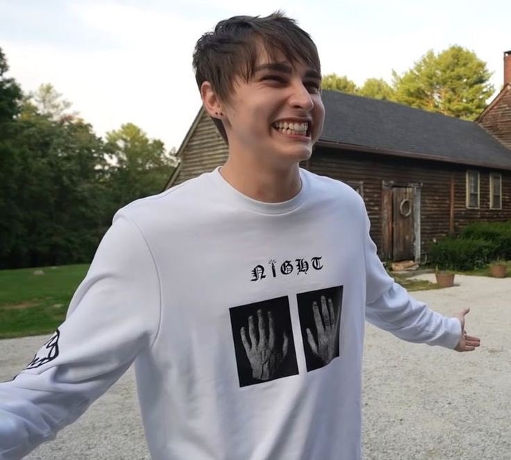 11:11🖤✨

Wishing <a href="/ColbyBrock/">Colby</a> the best and I hope you’re doing good colby we all love you so so much and don’t forget you are strong🖤

I love you 🖤