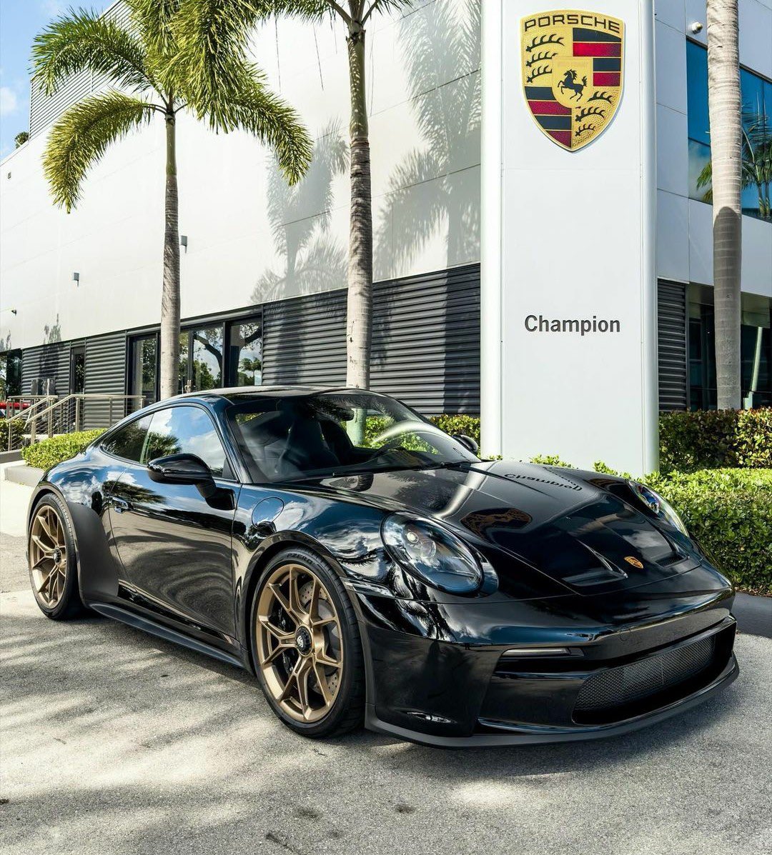 Black 992 GT3 Touring