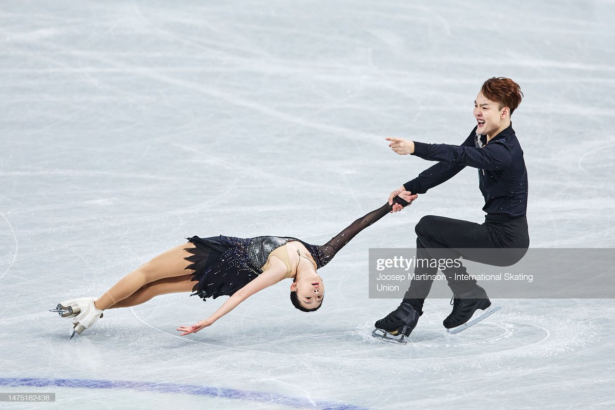 eunju975's tweet photo. #피겨
#FigureSkating
#WorldFigure 2023
 🇯🇵 #JPN #Saitama 
03/22
#Pairs SP
#LydiaSMART #HarryMATTICK  🇬🇧
#FedericaSIMIOLI #AlessandroZARBO 
 🇨🇿
#SiyangZHANG #YongchaoYANG  🇨🇳 https://t.co/vdw3o6Raaf