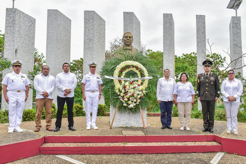 CruzMalpica's tweet photo. Don Benito Juárez García fue uno de los más férreos y preclaros defensores de la Patria.

Su ejemplo sigue vivo hoy que México enfrenta constantes batallas contra la Transformación. https://t.co/u73hMAzgGl