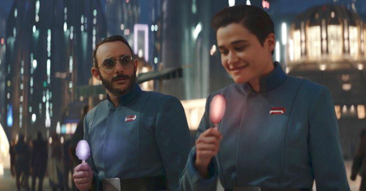 It's tough to be a juggler when the kids got lightup popsicles #thatsentertainment #mandalorian