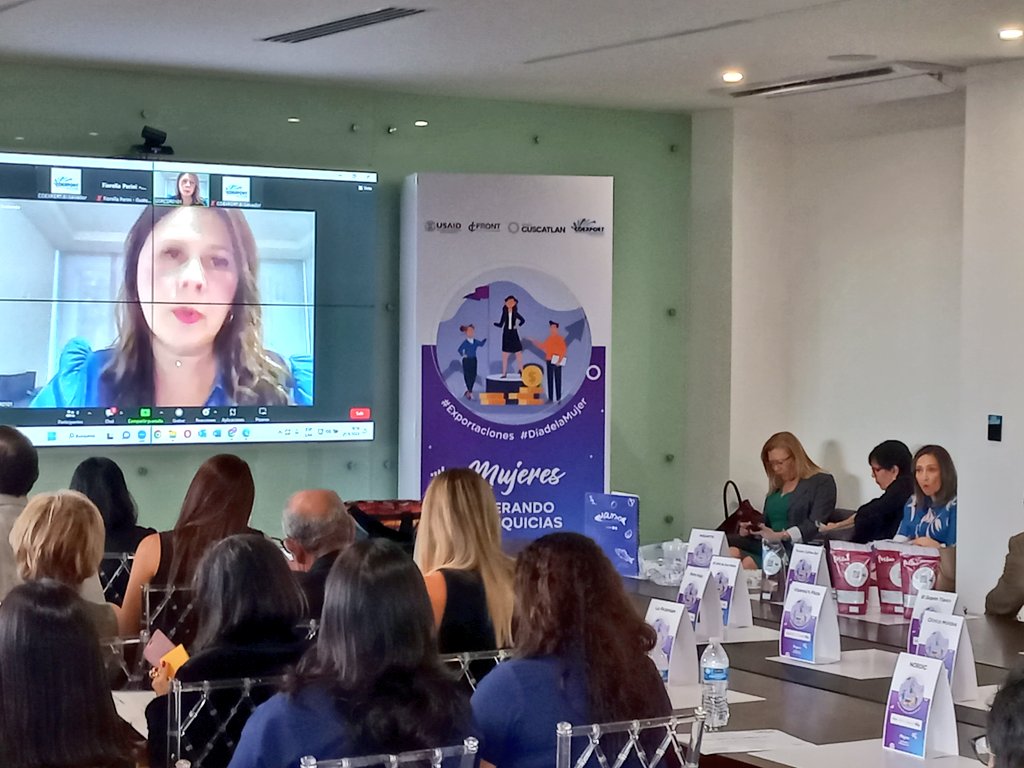 COEXPORT's tweet photo. El foro “Mujeres Líderes en Franquicias” contó con la participación de dos expertos venezolanos y un guatemalteco, quienes compartieron sus experiencias y recomendaciones prácticas para llegar a tener éxito y expandirse en sus negocios. https://t.co/S12wmb0A0N