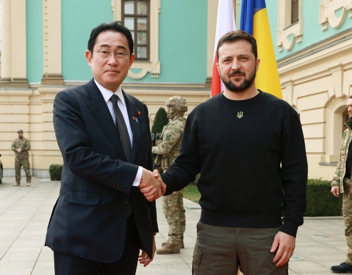 MofaJapan_en's tweet photo. Prime Minister Kishida’s visit to Ukraine
#Japan_Ukraine
https://t.co/wmHID3uKcE https://t.co/vO68My3hcO