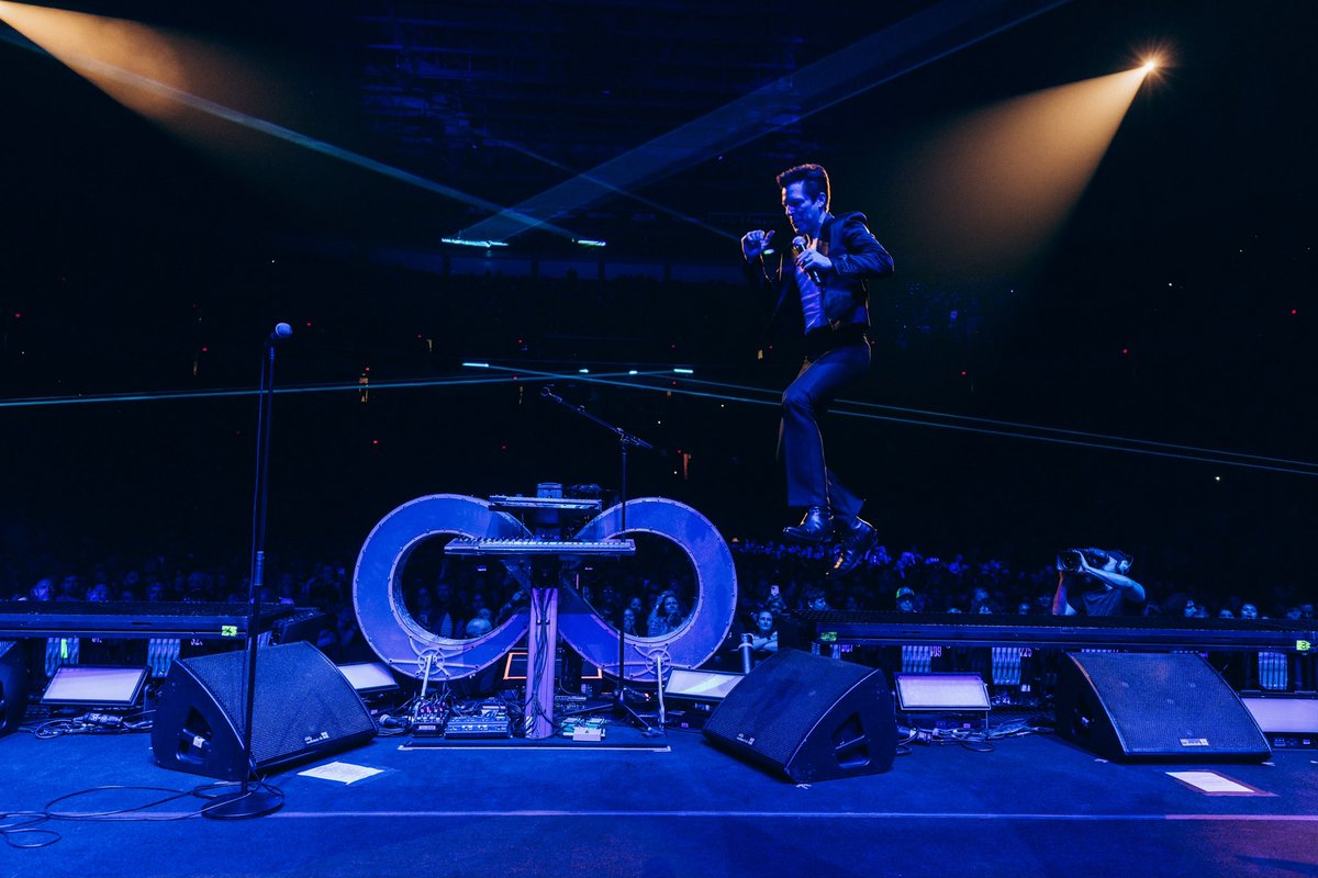 thekillers's tweet photo. Columbus, are we big time now? https://t.co/7osroc2uYY