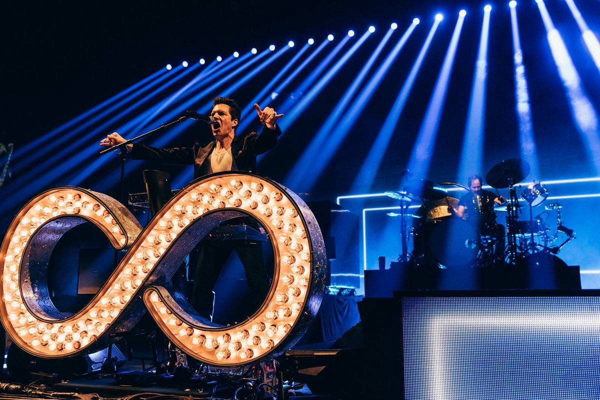 thekillers's tweet photo. Columbus, are we big time now? https://t.co/7osroc2uYY