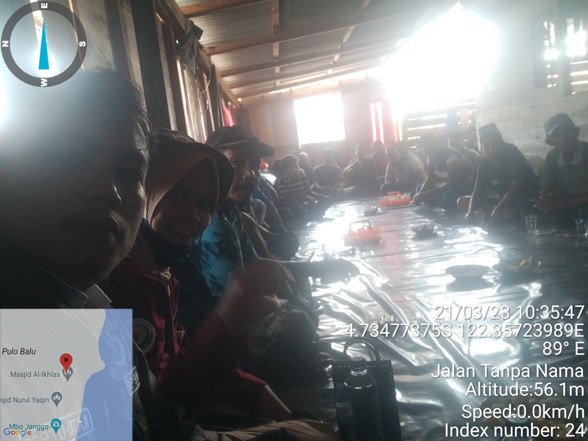 SeptoDita's tweet photo. Selasa (21/03), Septo Dita Widyatmoko Luhkan Mubar di Ds Santiri Kec. Tiworo Utara melaksanakan pembentukan KUB Mutiara Hitam dan KUB Kuda Laut Berkah.
#luhlapor @BRPBAP3_Maros @puslatluhkp#GiatLuhkanSatminkalMaros #mubar https://t.co/VZh5eFeoHa