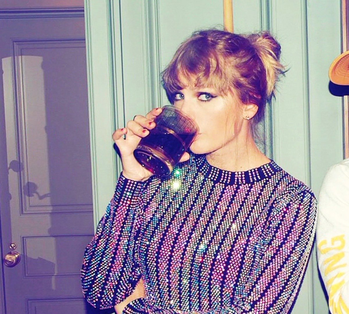 naylortation13's tweet image. Now where are my besties who stanned vigilante shit BEFORE tour