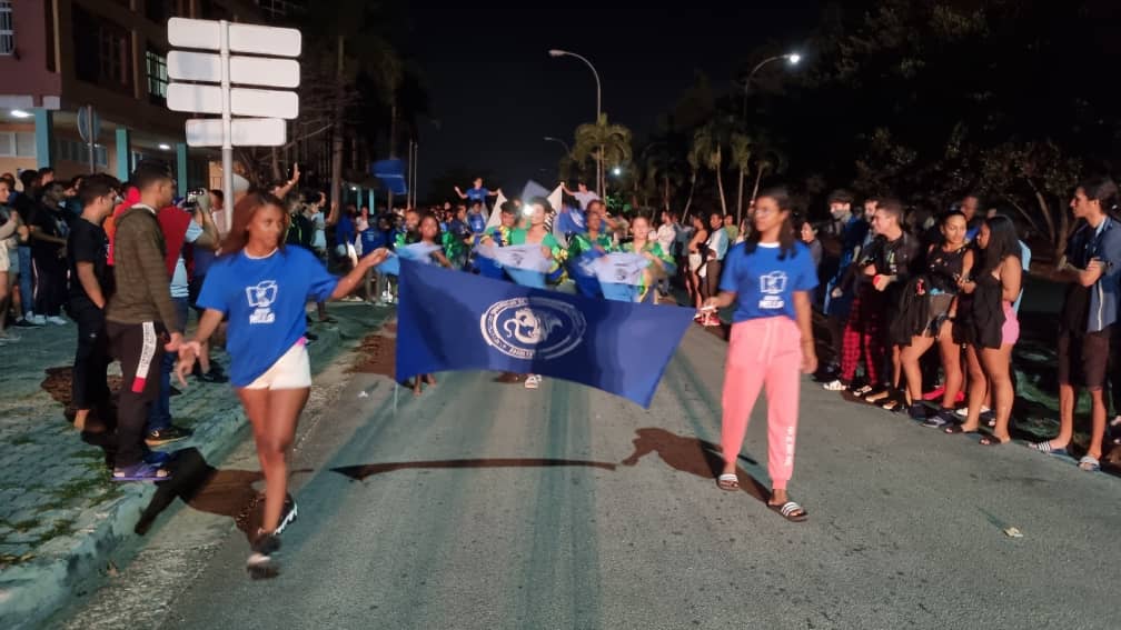 Universidad de las Ciencias Informáticas (@universidad_uci) on Twitter photo La alegría y el colorido de las facultades marcó el desfile inaugural de los #JuegosMella 2023. Se avecinan jornadas de intensa pasión universitaria. Fiesta deportiva 💪💪
#UniversidadCubana #SomosUCI #MejorEsPosbible <a href="/FeuCuba/">FEU de Cuba</a> <a href="/CubaMES/">MES</a> <a href="/UJCdeCuba/">UJC de Cuba</a> <a href="/AlmaMater_Rev/">Revista Alma Mater</a> <a href="/raydelmp/">Raydel Montesino Perurena</a> La alegría y el colorido de las facultades marcó el desfile inaugural de los #JuegosMella 2023. Se avecinan jornadas de intensa pasión universitaria. Fiesta deportiva 💪💪
#UniversidadCubana #SomosUCI #MejorEsPosbible <a href="/FeuCuba/">FEU de Cuba</a> <a href="/CubaMES/">MES</a> <a href="/UJCdeCuba/">UJC de Cuba</a> <a href="/AlmaMater_Rev/">Revista Alma Mater</a> <a href="/raydelmp/">Raydel Montesino Perurena</a>