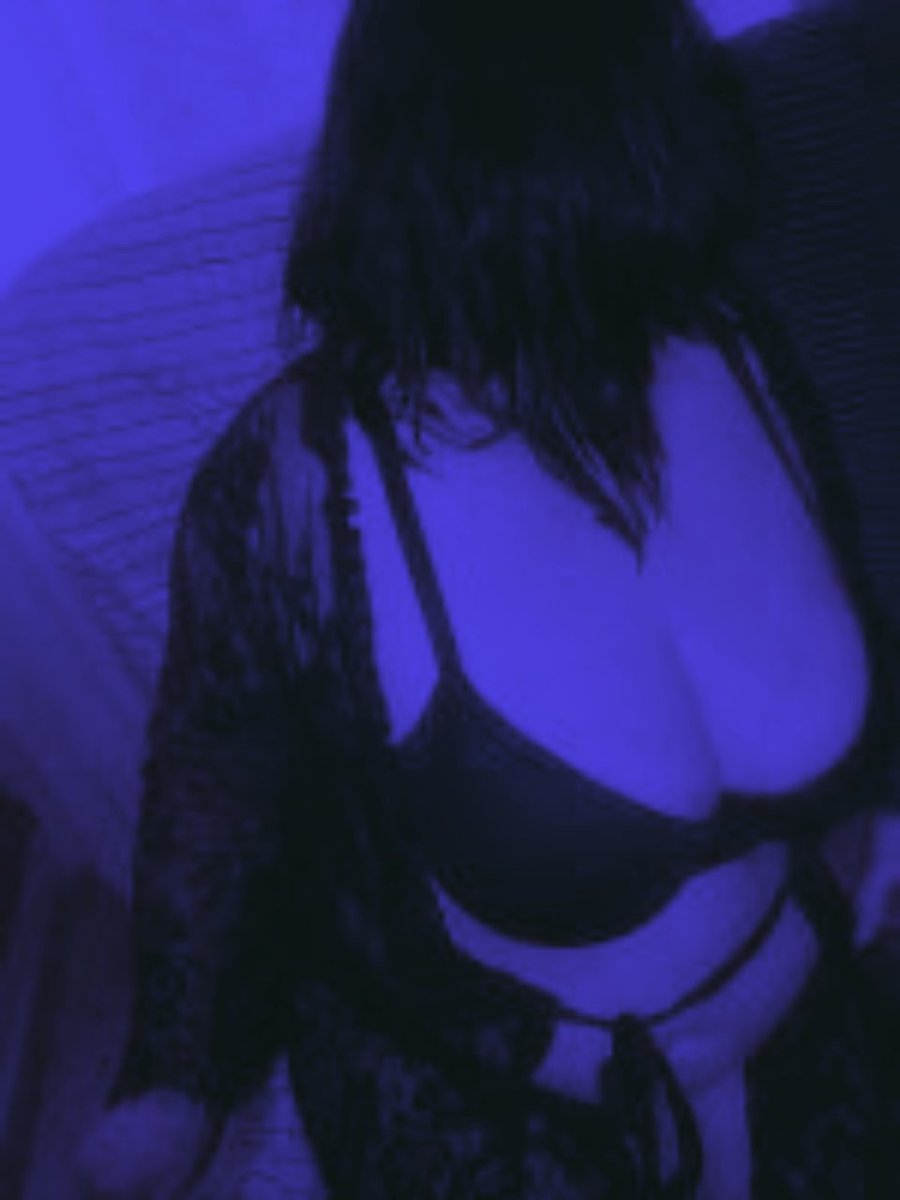 SolOssando13249's tweet photo. Madurita 🔞 búscame en vlocked ...enlace en mi perfil #caliente#chile#chilena#tuya#madurita#milf#soltera#hot https://t.co/JZpUr7NLeo
