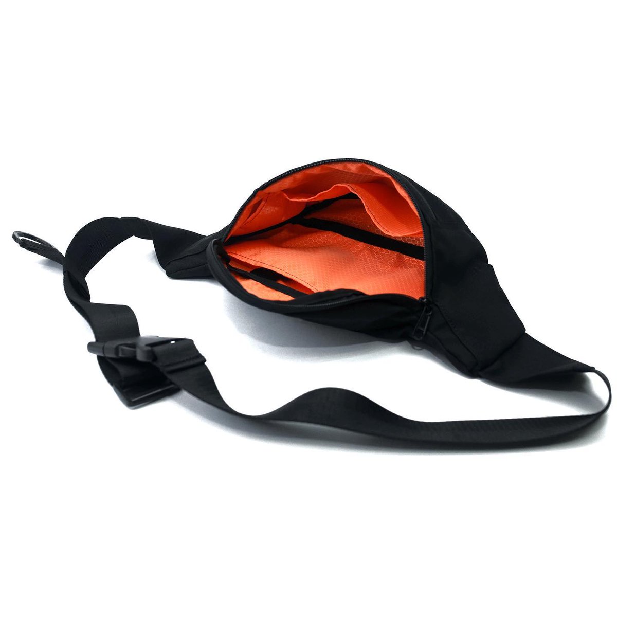 depotbydevise's tweet photo. MFKS M Sling V2 bag. Dimension: 12”(W) x 3.5″(D) x 2″(H). Black/ Black. RM120
Details: https://t.co/YvW0Bg9Ubi or text us +6013 380 2798
*We ship worldwide, accept Visa/Mastercard, PayPal and Internet Banking (FPX)
#depotbydevise #mfksproduct #slingbag #madeinmalaysia https://t.co/0gLtiMfxmn