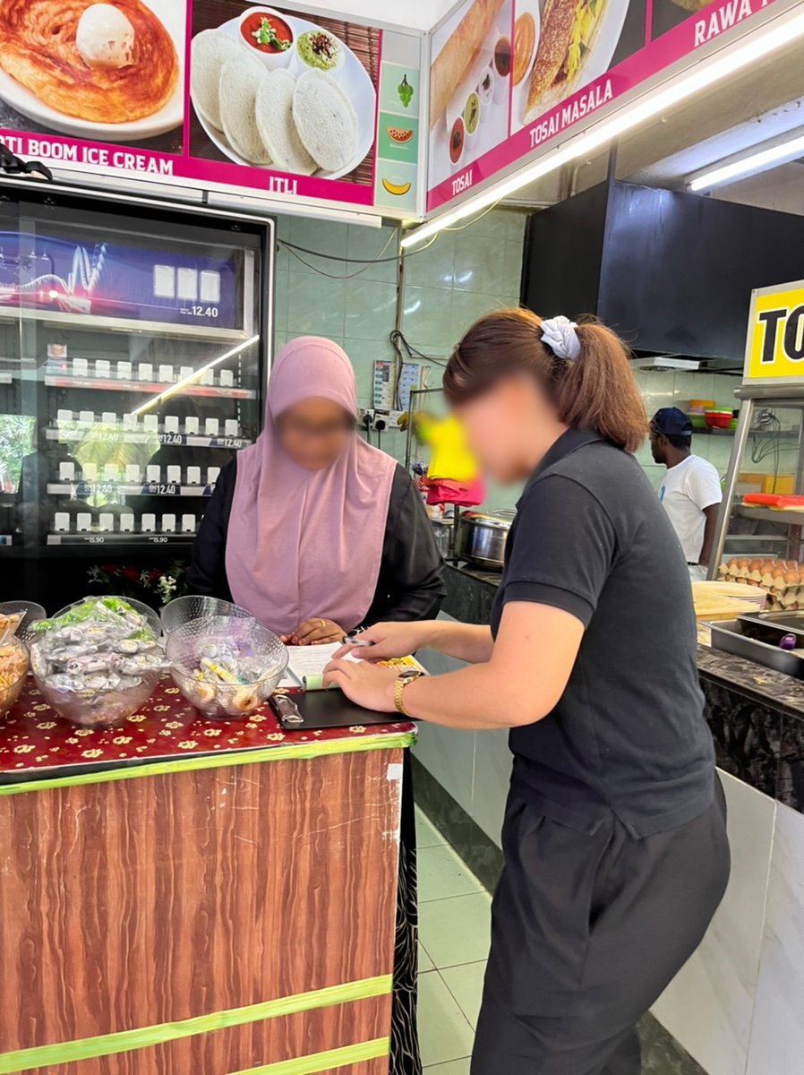 21.03.2023 Team PKD Sepang menjalankan pemantauan premis &amp; penguatkuasaan PPKHT 2004 di sekitar Putra Perdana Puchong, Kota Warisan &amp; Salak Perdana. 8 notis/kompaun telah dikeluarkan bagi kesalahan merokok di kawasan larangan &amp; lain-lain kesalahan. <a href="/KKMPutrajaya/">KKMalaysia🇲🇾🩺❤️</a> <a href="/NorhayatiRusli/">Norhayati Rusli</a>