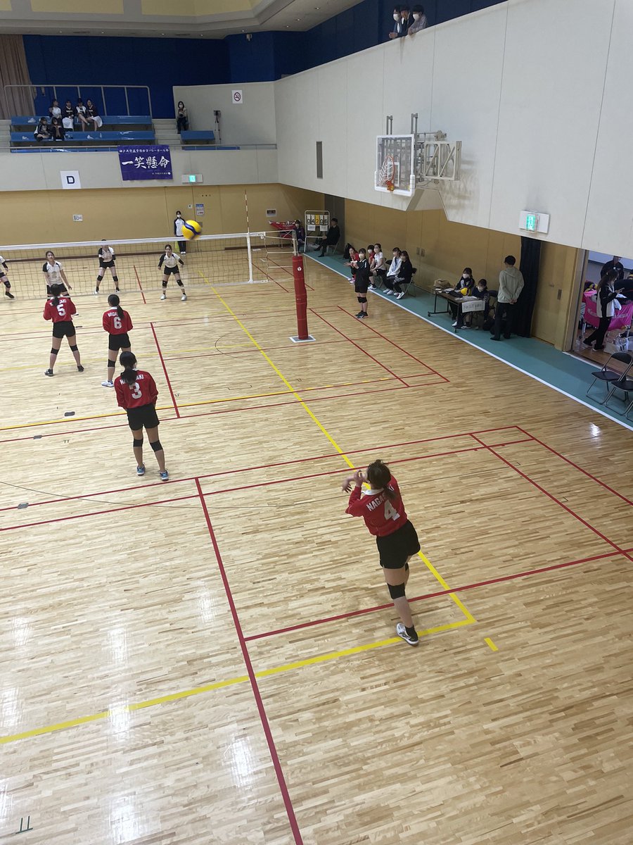 numgvc's tweet photo. 医歯薬1日目　予選リーグ第1戦
第二試合　京都薬科大学さん
1セット　25-14
2セット　25-17
勝ちました！
次は第五試合　大阪医科薬科大学さんです https://t.co/w1brOk4RLv