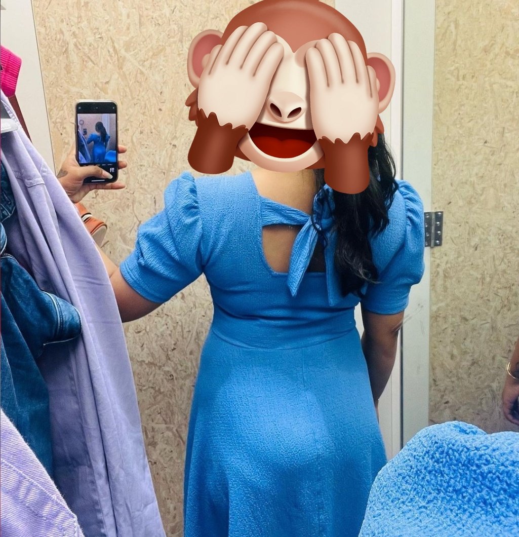 ManvithaShivani's tweet image. #backpose #trailroomselfies #cuteness #bluelove