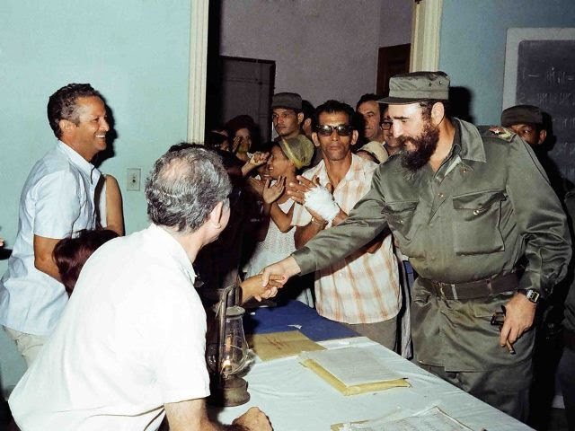 #FidelEnUnaFrase “Fue la unión la que nos hizo triunfar, fue la unión la que nos dio capacidad de vencer...' #YoVotoXTodos #Cuba
