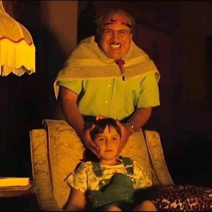 yo obligando a la gente a escuchar mis rolas con los 20 tiktoks que subo poniendo el mismo fragmento del coro juas juas